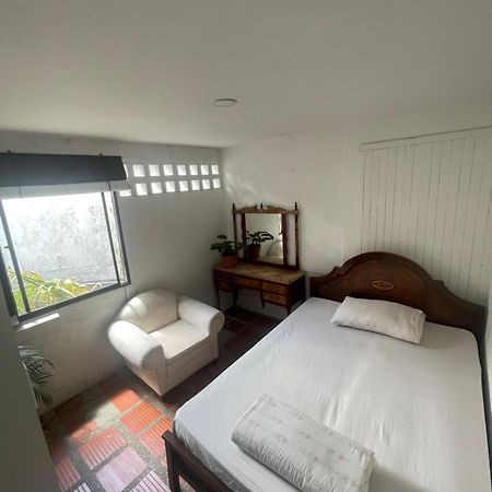 Hostal Casa Las Tias 麦德林 外观 照片