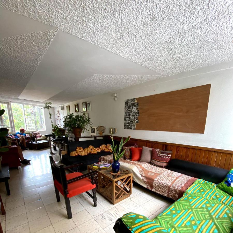 Hostal Casa Las Tias 麦德林 外观 照片