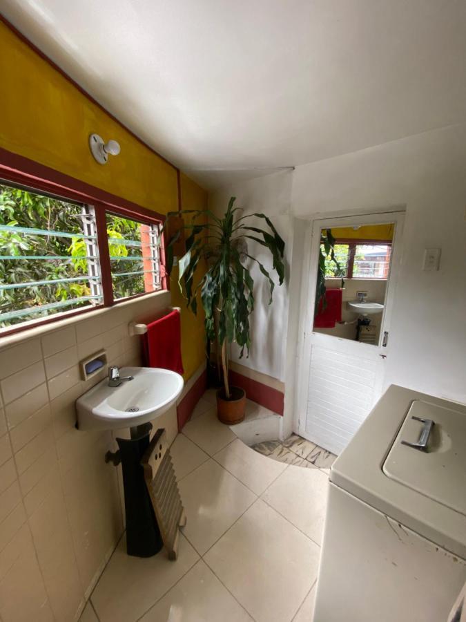 Hostal Casa Las Tias 麦德林 外观 照片